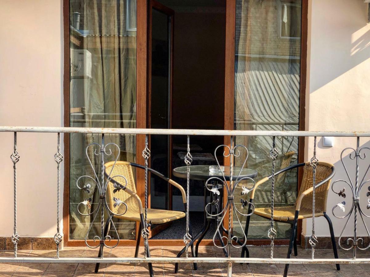 Hotel Leo Palace Tbilisi Exterior photo